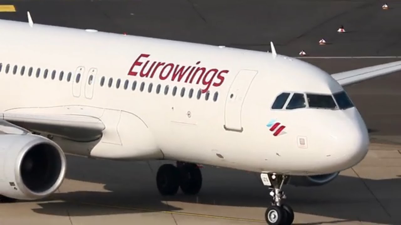 grosse flugzeuge auf dem flughaf