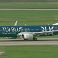 grosse flugzeuge auf flughafen d