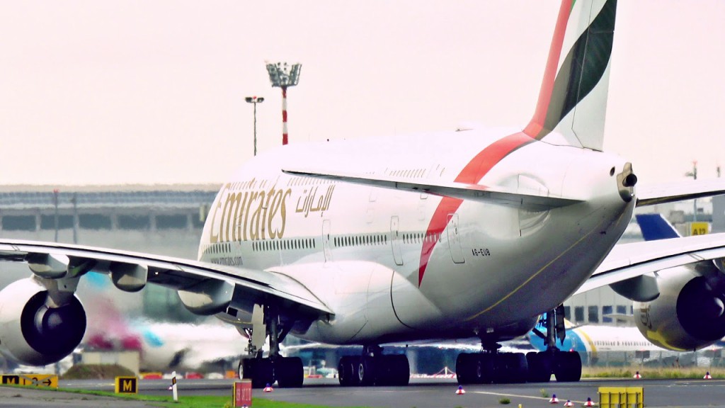 emirates a im landeanflug zum