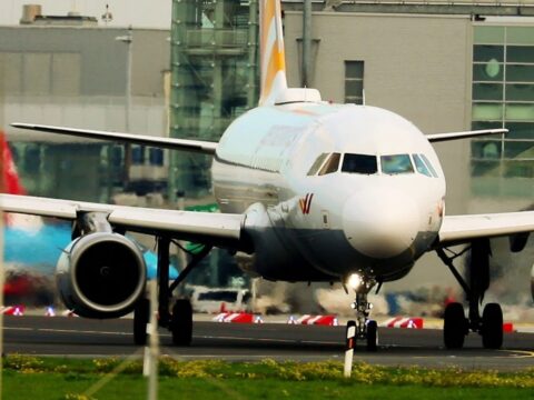 flughafen duesseldorf flugzeuge