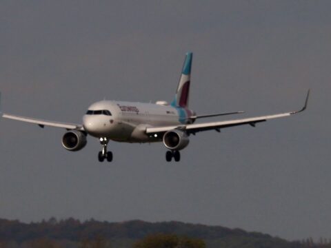 flugzeug landung und flugzeug st