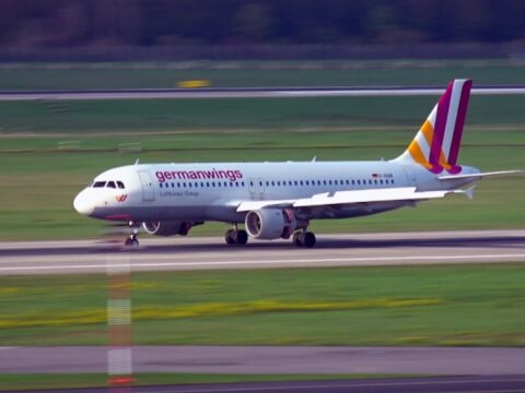 flugzeuge auf flughafen duesseld