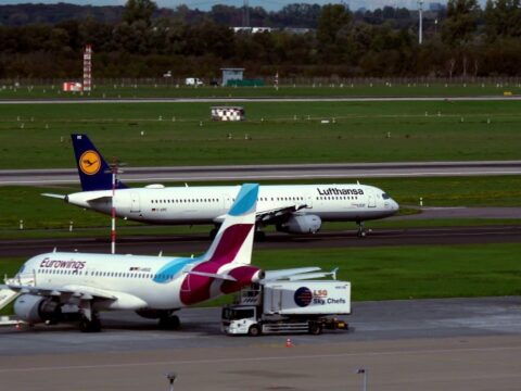 flugzeuge in duesseldorf auf dem