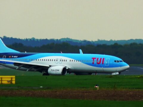 flugzeuge landen auf flughafen d