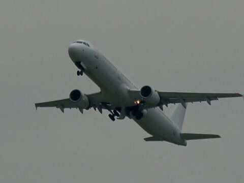 flugzeugstarts und flugzeuglandu