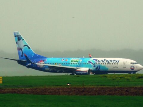 tc snu boeing  hc sunexpress