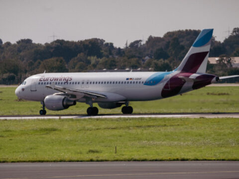 D-ABHF-Eurowings-Airbus-A320-214